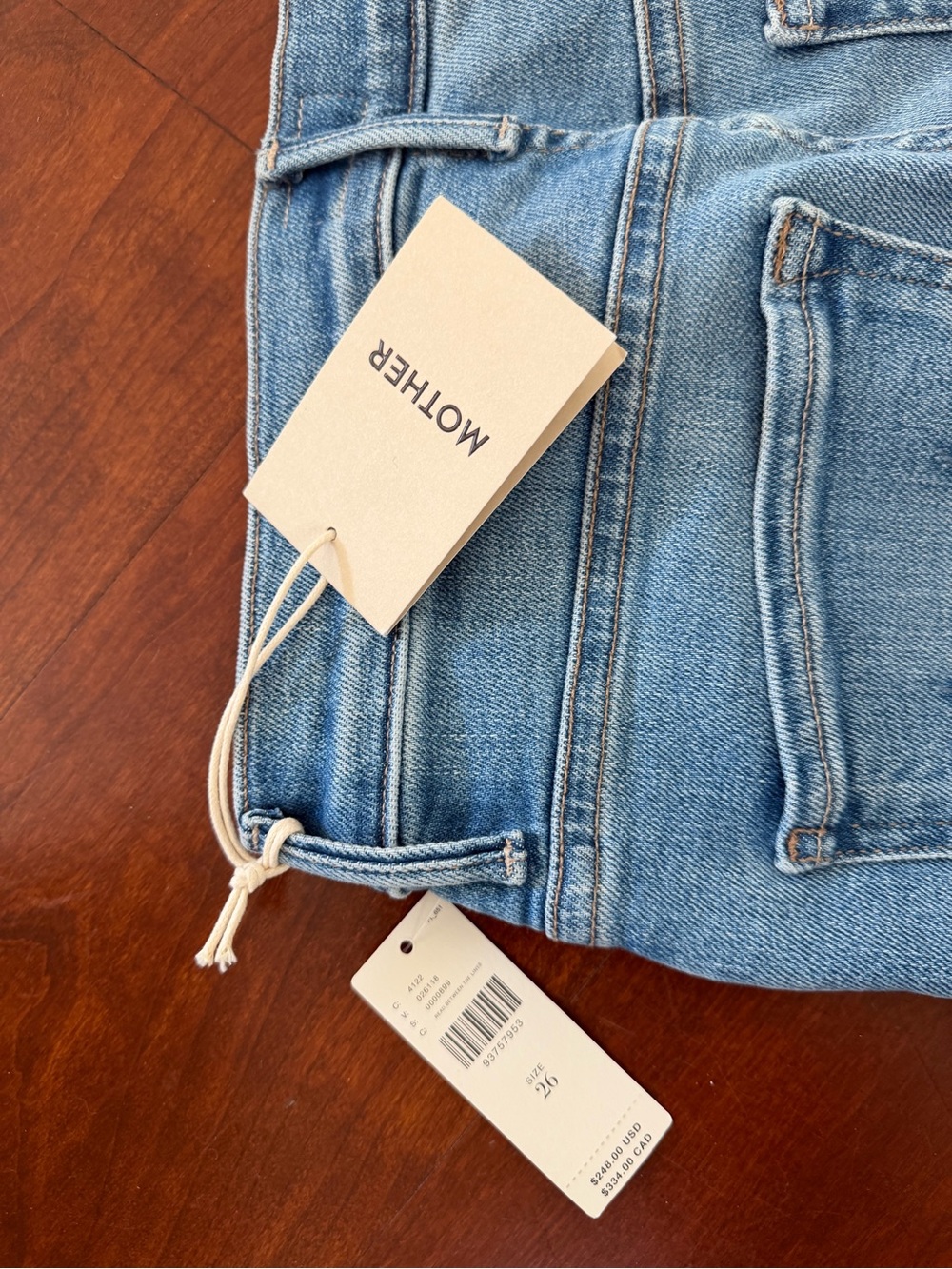 Mother Weekender Jeans, BNWT, size 26 - Picture 2 of 5